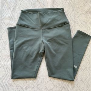 Alo Airlift high-waist legging in olive